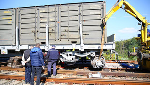 GÜNCELLEME - Sakarya'da iki tren çarpıştı: 3 yaralı