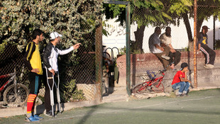 Savaşta bacağını kaybeden Suriyeli futbolcunun yeşil saha tutkusu