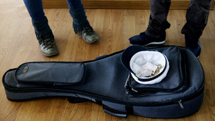 Şehir Hatları, yolcularını müzikle taşıyor