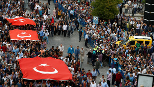 Şehitlerimizi uğurluyoruz