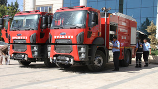 Silopi Belediyesine 2 itfaiye aracı