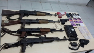 Silopi'de dur ihtarına uymayan kamyonetteki 2 kişi yakalandı