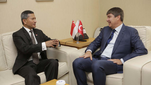 Singapur Dışişleri Bakanı Balakrishnan'dan, Başkan Türel'e ziyaret