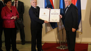 Sırp meclisinden savaş suçlularına teşekkür