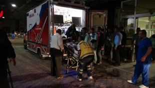 Bomba yüklü araçla yapılan saldırı sonucunda 15 kişi Azezde hayatını kaybetti