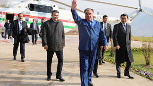 Tacikistan yüzyılın İnşaatı için kolları sıvadı