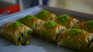 Tatlıcılar fıstık bulmakta zorlanıyor