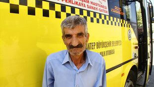 Vinçten kayan direğin midibüsün camından girme anı kamerada