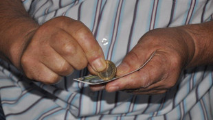 Aydında 3 liseli genç ceplerindeki son 1 TL ile kazı kazan oynadı 10 bin TL kazandı!