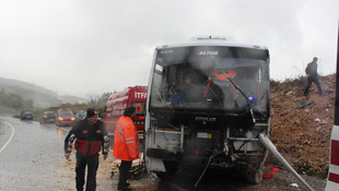 Yalova'da midibüs şarampole devrildi: 21 yaralı