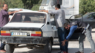 Adanada hareketlilik! Araçlar tek tek aranıyor