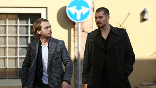 İçerde 11. bölüm 2. fragmanında Mert ve Sarp iz sürüyor