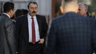 Adana'da Valilik önünde patlama