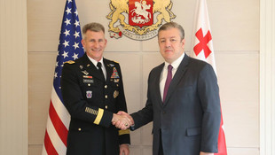 Afganistan’daki ABD komutanı Nicholson Tiflis'te