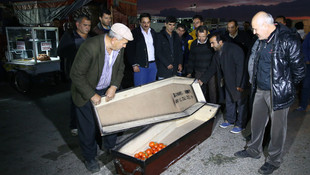 Antalya Hali'nde tabutlu protesto