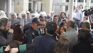 Antalya'da izinsiz basın açıklamasına müdahale