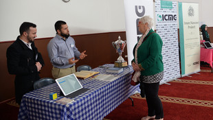 Avustralya'daki Türkler komşularına İslamiyeti anlattı