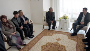 Bakan Tüfenkci'den şehit ailesine ziyaret