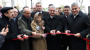 Başkent'te Ecevit anısına çocuk parkı