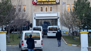 Bitlis Belediye Başkanı Olan gözaltına alındı