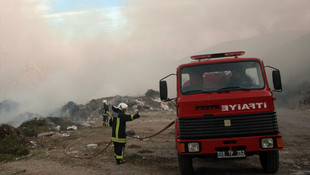 Bodrum çöplüğünde yangın