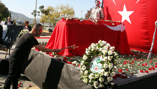 Büyük Önder Atatürk'ü anıyoruz