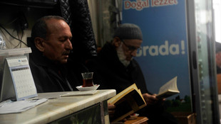 Çayın yanında bir yudum kitap