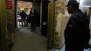 Cezaları biter bitmez yine kumar oynattılar