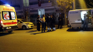 Afyonkarahisarda cinnet geçiren anne iki çocuğunu ve kendisini bıçakladı