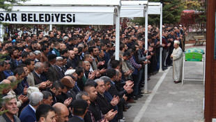 Cinnet getiren annenin iki çocuğunu ve kendisini bıçaklaması