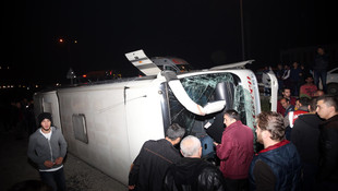 Düzce'de yolcu otobüsü devrildi