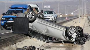 Erzincan'da trafik kazası: 5 yaralı