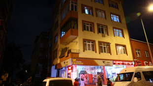 Suriyeli aileyi sahte polis kimliğiyle kandırıp 5 kilo altınlarını çaldılar