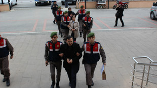 FETÖ üyesi akademisyen çift sınırı geçemeden yakalandı