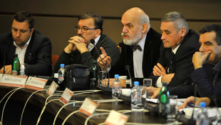 FETÖ'cü öğretmene plaket kararı iptal edildi