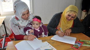 Gelin ve kaynananın okuma yazma aşkı