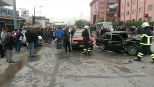 Hatay'da zincirleme trafik kazası: 1 ölü, 3 yaralı