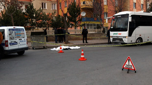 İndiği otobüsün altında kalan kadın öldü