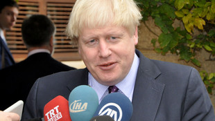 İngiltere Dışişleri Bakanı Johnson Kıbrıs'ta