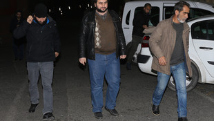 İstanbul Cumhuriyet Başsavcılığınca, FETÖ'nün akademik yapılanmasına yönelik Yıldız Teknik Üniversitesinde yürütülen soruşturma kapsamında 103 öğretim üyesi hakkında gözaltı kararı çıkarıldı.