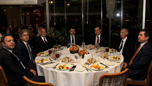 İstanbul'da öğretmenlere saygı yemeği