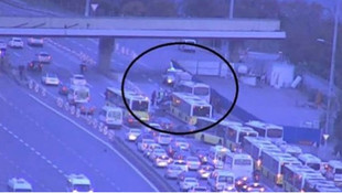 15 Temmuz Şehitler Köprüsündeki trafik kazası trafikte yoğunluğa neden oldu