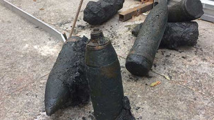 Kadıköyde kazı çalışmasında top mermileri bulundu