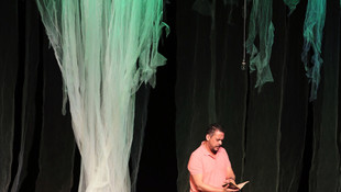 Kanatsız Güvercinler tiyatro oyunu sahnelendi