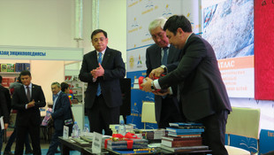 Kazakistan'da Türkoloji alanında çeviri semineri