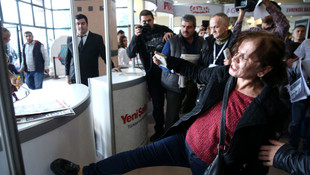 Kitap fuarında eylem