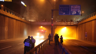 Kocaeli'de tüneldeki otomobil yangını trafiği aksattı
