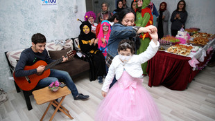 Lösemili Ece'ye 5 yıl sonra doğum günü