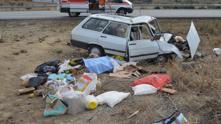 Manisa'da otomobil şarampole devrildi: 1 ölü, 1 yaralı