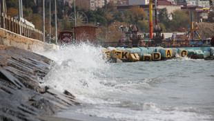 Marmara Denizi'nde ulaşıma lodos engeli